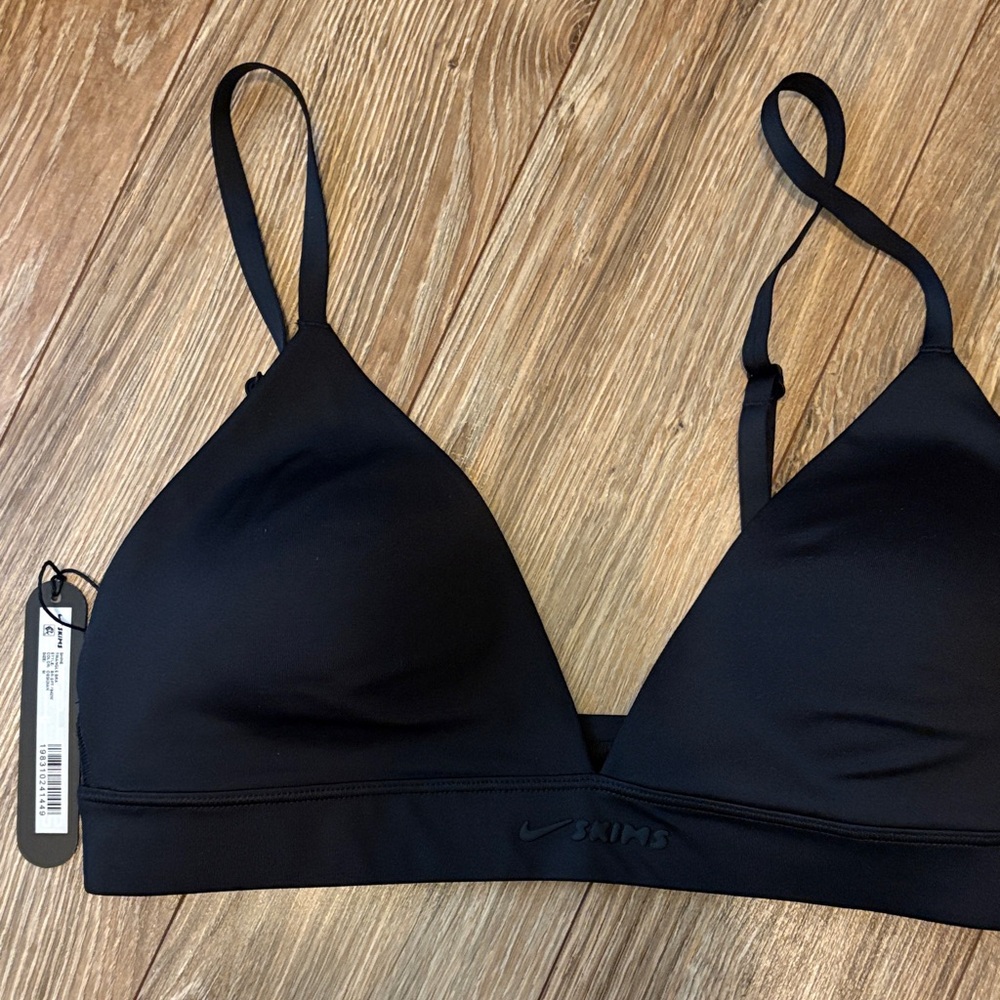 Nike Skims Shine Triangle Bra - Picture 1 of 3